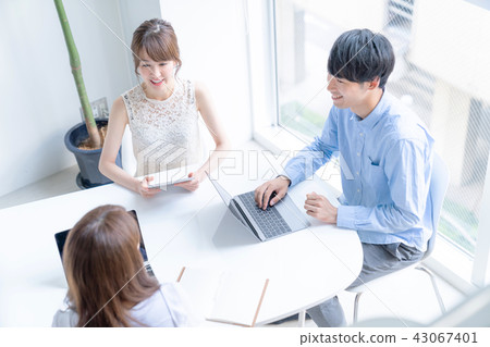 Business meeting 43067401