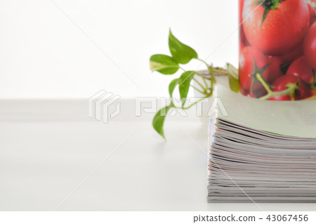 Magazine image Magazine image 43067456