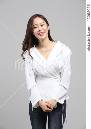 Asian young Korean woman, beautiful face, smile, smile, pure, pretty, joyful, joy, happiness, lover 43068038