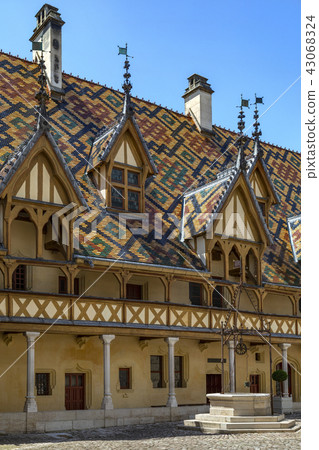 Hotel-Dieu de Beaune - Beaune - France 43068324