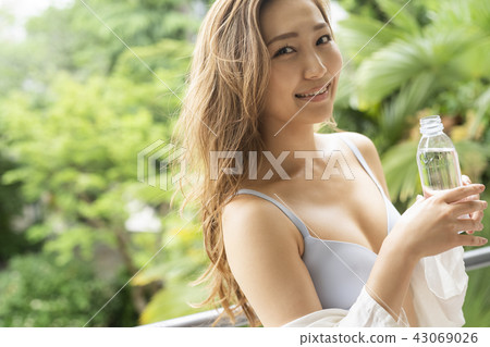 內衣生活方式女性形象 內衣生活方式女性形象 43069026