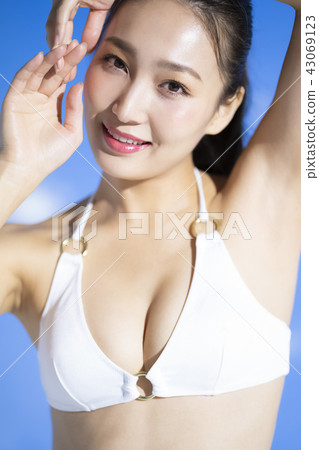 泳裝女性肖像 泳裝女性肖像 43069123
