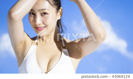 泳裝女性肖像 43069129