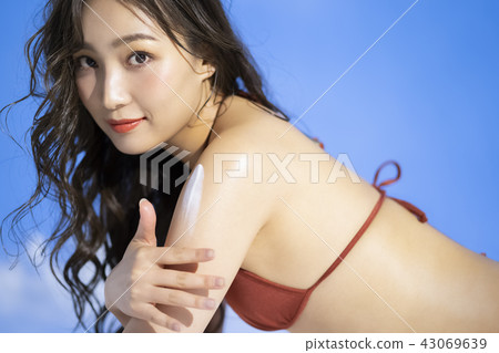 泳裝女性肖像 43069639
