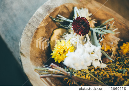 Flower living flower shop 43069658