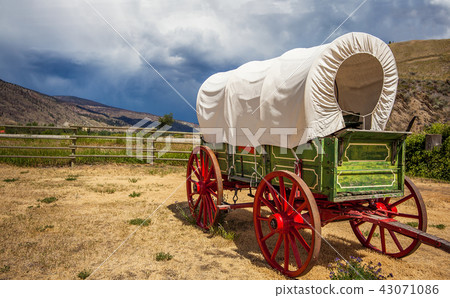 Old wagon in British Columbia Canada 43071086