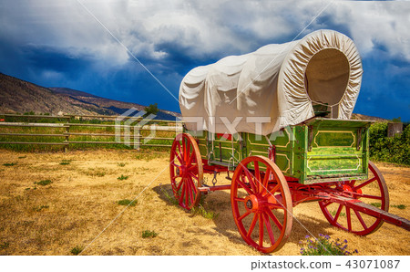 Old wagon in British Columbia Canada Old wagon in British Columbia Canada 43071087