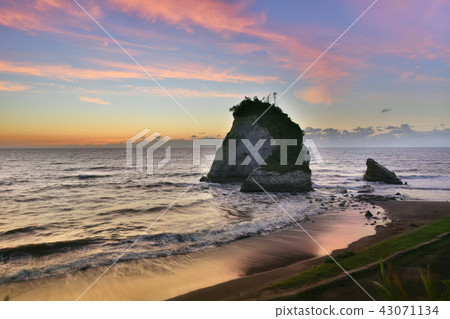 Chiba Prefecture Foreign Cluster Isuimi City Taito Tsugaragura islands couple rock Chiba Prefecture Foreign Cluster Isuimi City Taito Tsugaragura islands couple rock 43071134