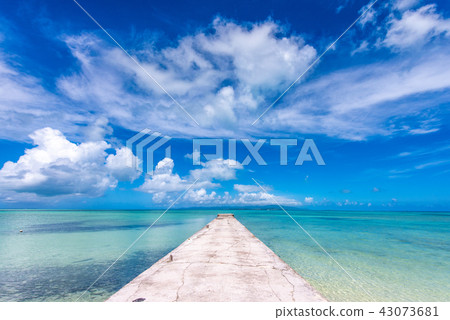 Taketomijima west pier 43073681