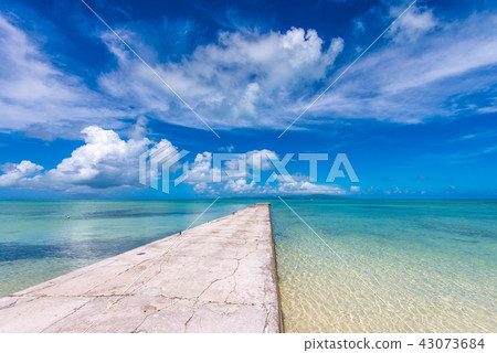 Taketomijima west pier 43073684