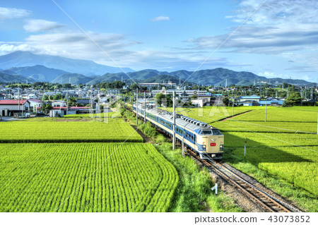 Rural and train at Kiku-da 43073852