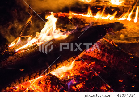 Campfire at night Campfire at night 43074334