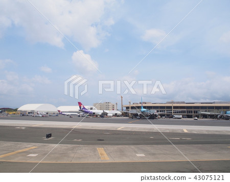 Runway  43075121