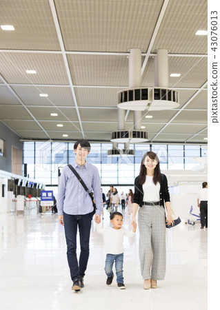 Airport family tour Airport family tour 43076013
