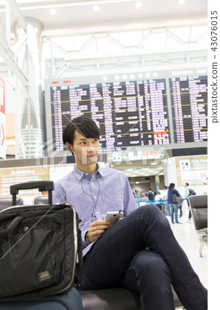 Airport wait time Airport wait time 43076015