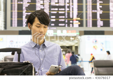 Airport wait time Airport wait time 43076017