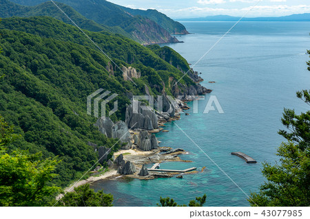 [青森縣下北田半島賽村]浩塔高浦是一處美麗的天堂，有各種由凝灰岩製成的大小不一的怪石。 43077985