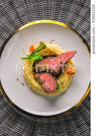 delicious venison steak with potatoes mash 43081208