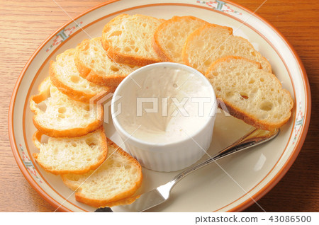 法式麵包和黃油 43086500