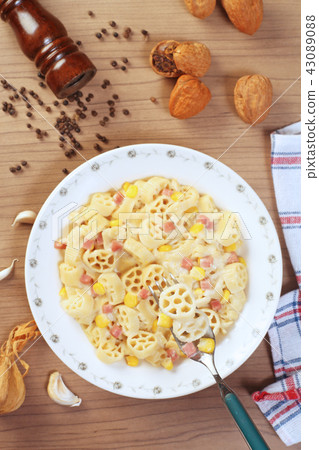 Italian pasta rotelle Italian pasta rotelle 43089088