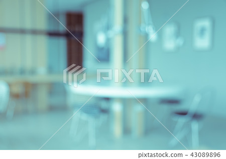 Blurry reading area in public library 43089896