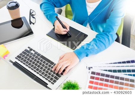 interior design or graphic designer renovation and technology co 43092603