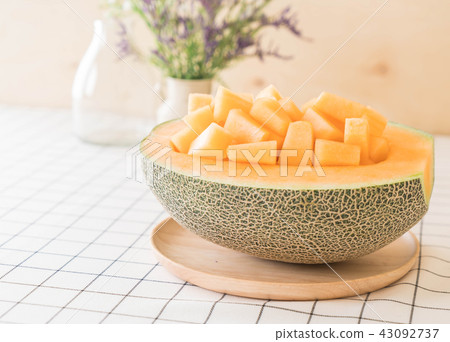 fresh cantaloupe melon fresh cantaloupe melon 43092737