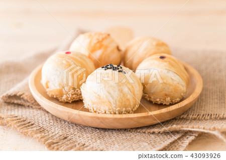 Chinese Pastry-Mung Bean with Egg Yolk Chinese Pastry-Mung Bean with Egg Yolk 43093926