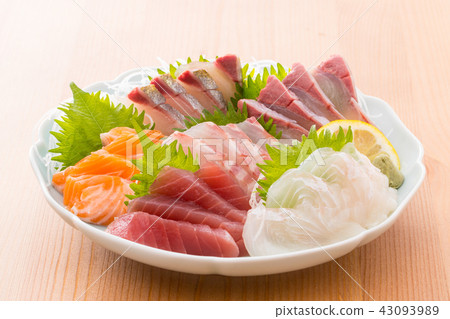 Assorted sashimi 43093989