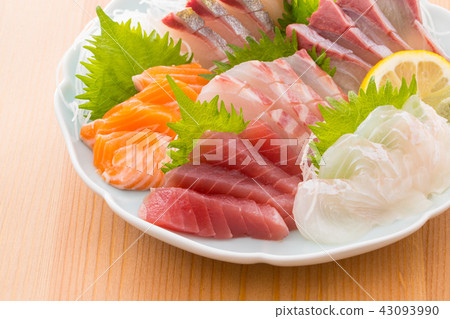 Assorted sashimi Assorted sashimi 43093990