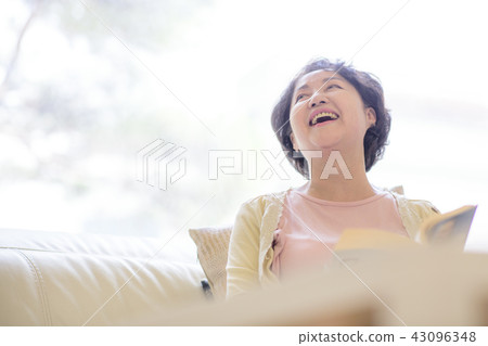 Senior Life 43096348