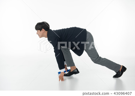 Male students, examinees, running 43096407