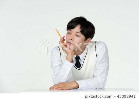 教育，高中生，人 43098941