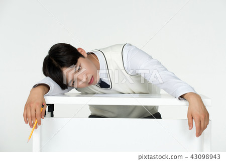教育，高中生，人 43098943