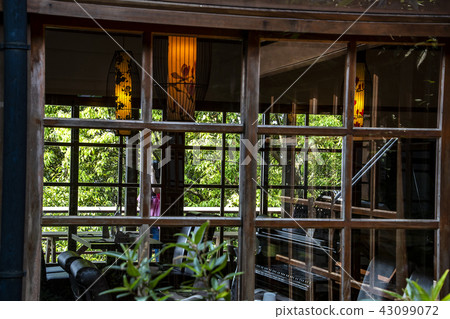 窗裡窗外 窗裡窗外 43099072