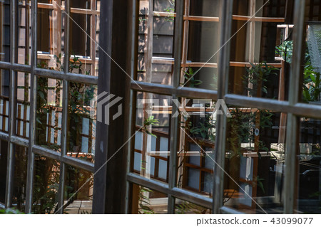 窗裡窗外映像 43099077