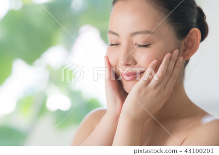 Skin Care Japanese 20's Female 43100201