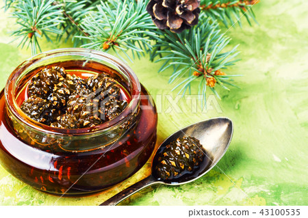 Jam from pine cones 43100535
