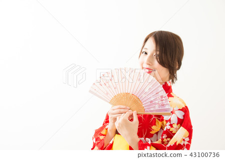 傳播風扇的婦女 傳播風扇的婦女 43100736