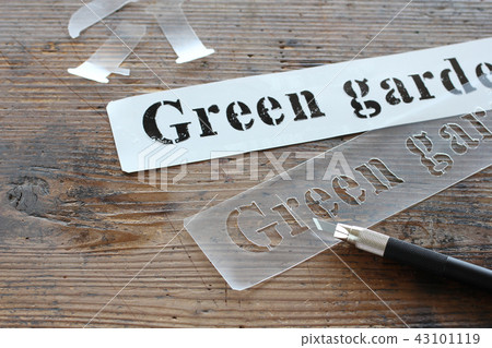 Stencil plate Stencil plate 43101119