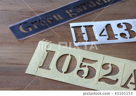 Stencil plate Stencil plate 43101153