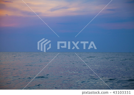 Beautiful sea at sunset. 43103331