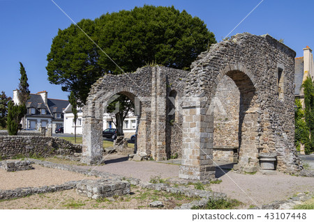 Roman ruins in St Malo - Brittany - France 43107448