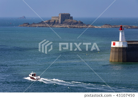 Saint Malo - Brittany - France Saint Malo - Brittany - France 43107450