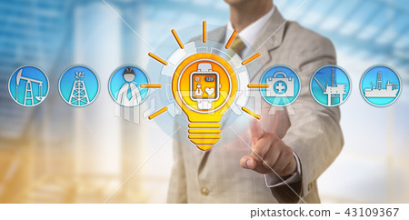 Manager Monitoring Hear Rate Of Remote Engineer Manager Monitoring Hear Rate Of Remote Engineer 43109367
