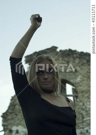 sacrifice among the ruins 43111711