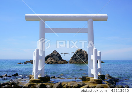 [Fukuoka Prefecture] Itoshima · Futamigaura 43113920