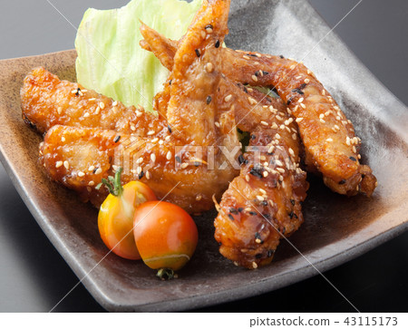 Deep-fried chicken wings Deep-fried chicken wings 43115173
