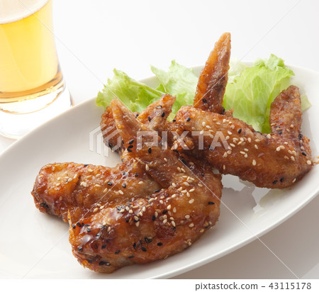Deep-fried chicken wings Deep-fried chicken wings 43115178