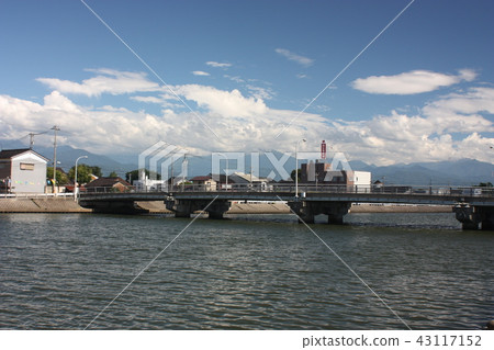 View of the Shiraiwa River estuary Mizuhashi Fishing Port, Mizuyama, Toyama City, Toyama Prefecture, August 43117152